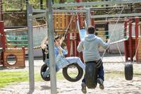 Jugendliche auf dem Hohberghaus-Gelände.