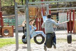 Jugendliche auf dem Hohberghaus-Gelände.